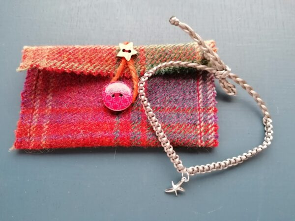 Fanagmore purse and necklace